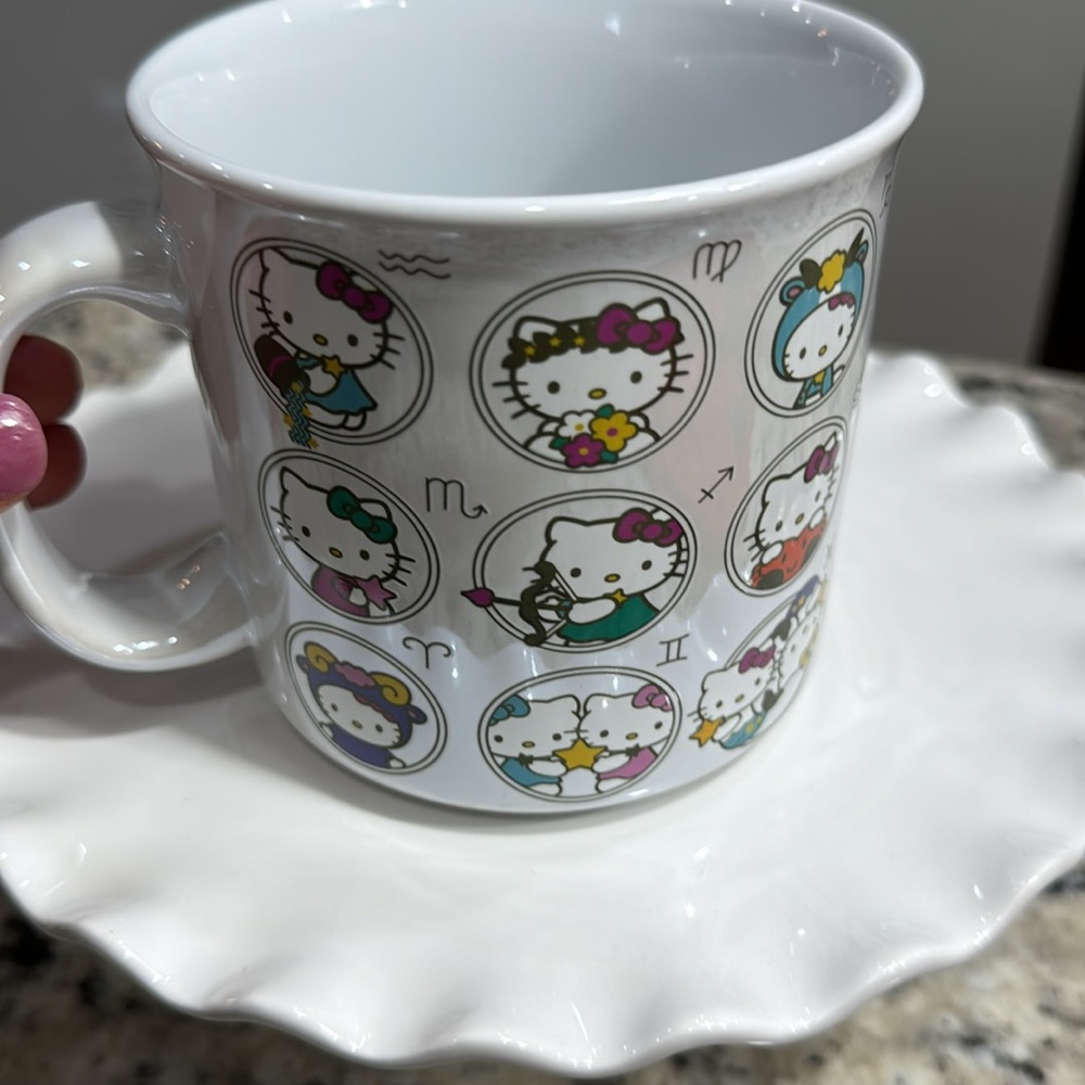 *NEW* SANRIO HELLO KITTY ZODIAC SIGNS CAMPER MUG - Picture 4 of 7